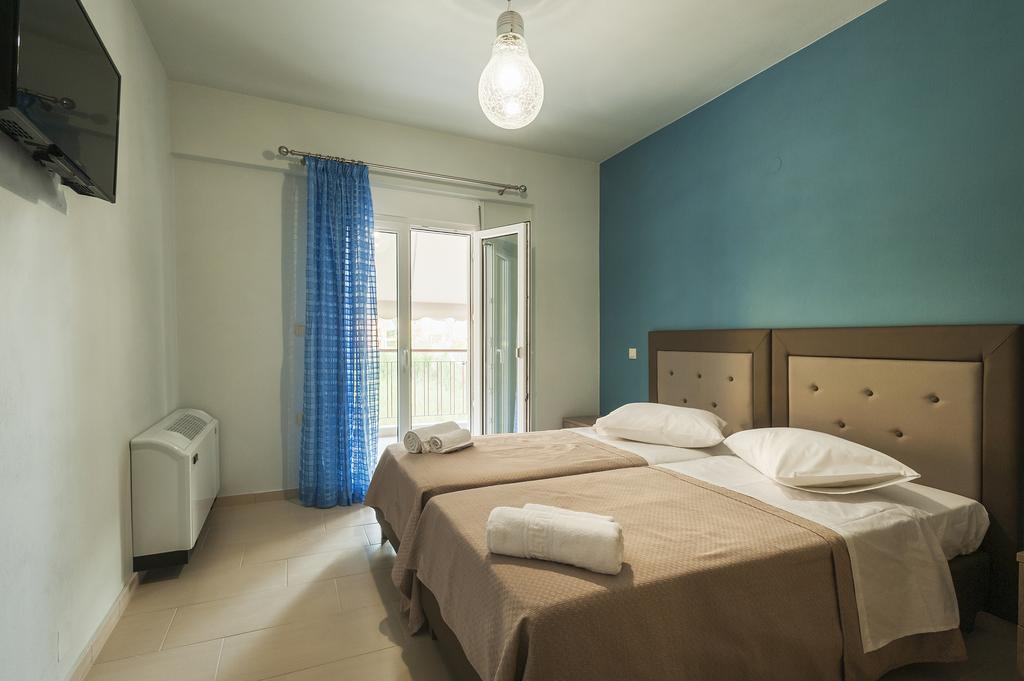 4 Seasons Villas Plataria Room photo