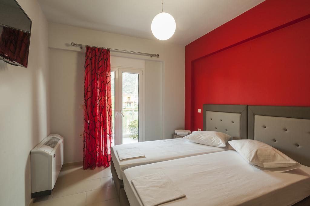 4 Seasons Villas Plataria Room photo