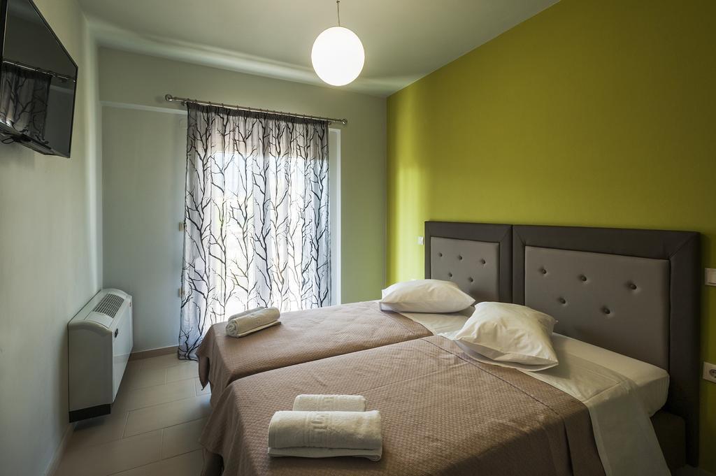4 Seasons Villas Plataria Room photo